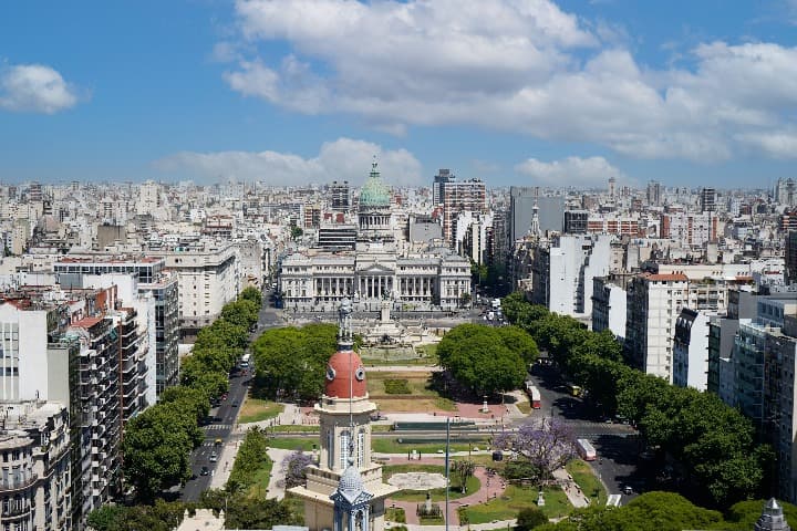 parque y edificios de buenos aires desde las alturas - weroad