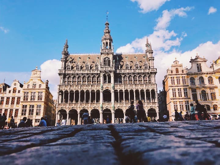 edifico principal en la gran place, algo que ver en bruselas - weroad