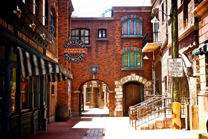 ciudad reproducida en universal studios de hollywood, algo que ver en los angeles - weroad