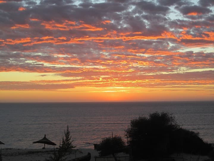 puesta del sol en anakao, playa